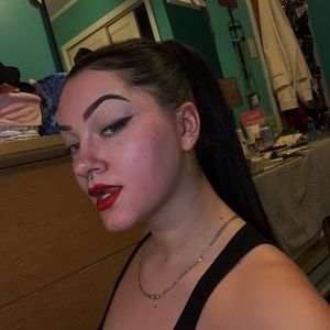 Meet your Posher, Bri